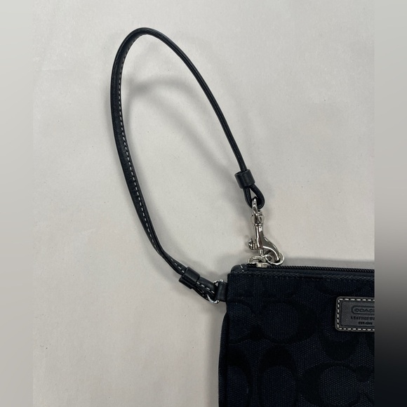 Coach Signature Jacquard Black Wristlet Wallet Purse - Picture 2 of 10